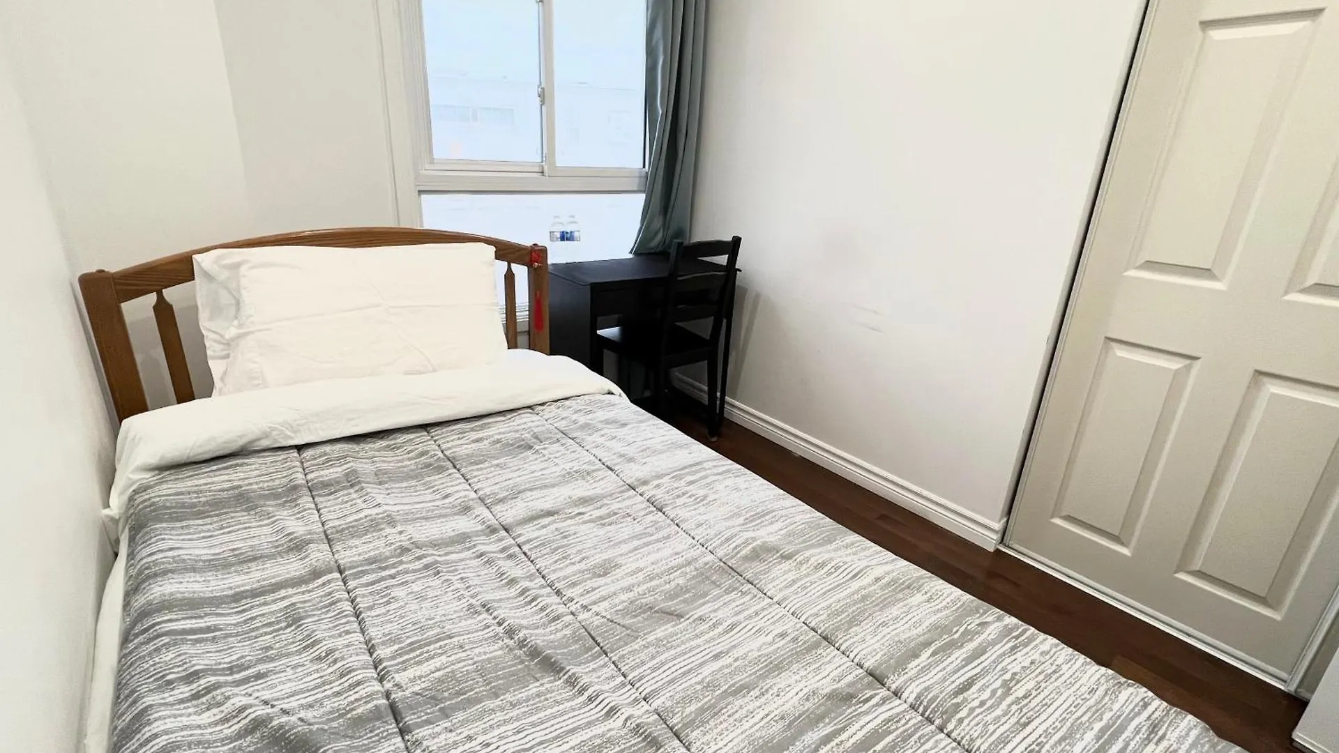 Comfyroom تورونتو 0*,  كندا