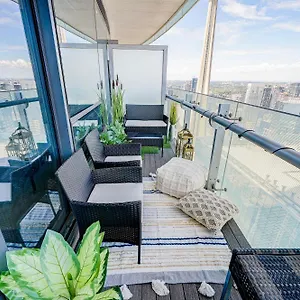 https://dt-luxury-amazing-city-view-near-union-station-free-parking.niagara-fallshotels.com