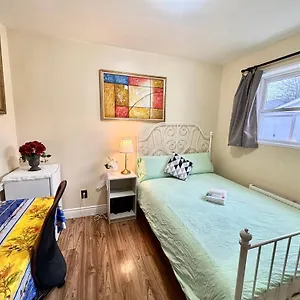 Séjour chez l'habitant Bright&modern Space Perfect For Couple And Family Step To Public Transit In, Toronto
